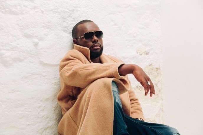 Maître Gims  dévoile les réalisations qu’il a faites dans son pays.