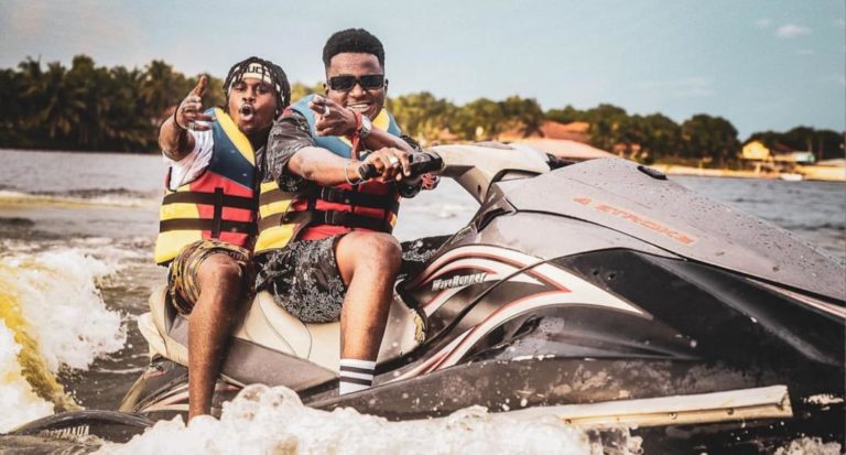 Fior 2 Bior et Chily font le « Tchin tchin rin noou » [VIDEOCLIP]