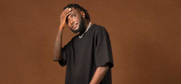 Samarino nous ouvre la porte de sa “Chambre Noire”, album disponible partout