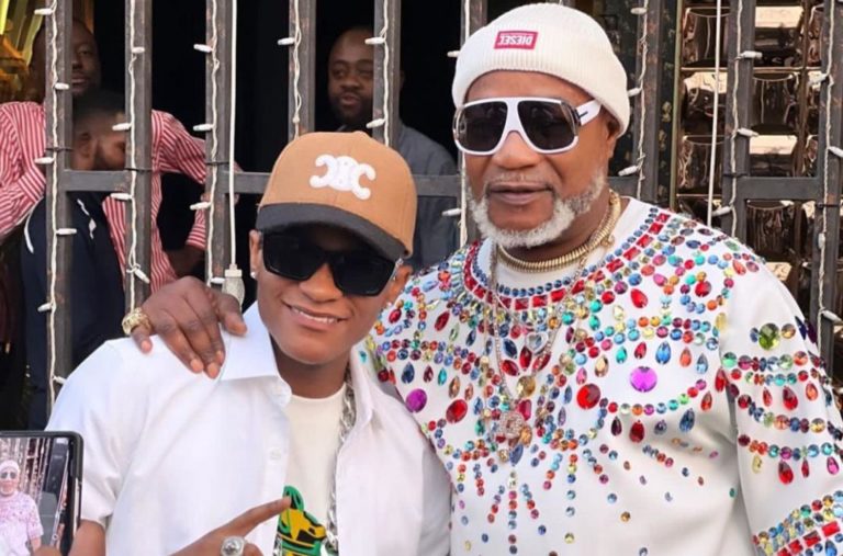 Koffi Olomide et Innos’b aperçu en plein tournage d’un clip.