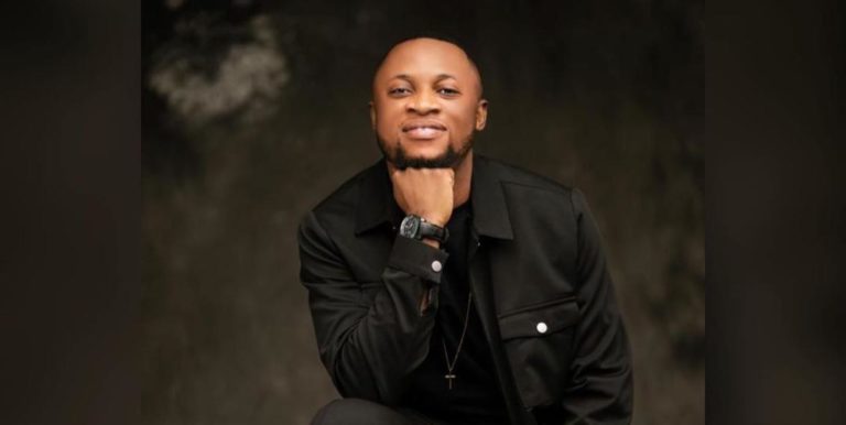 Christian Mukuna rend témoignage à travers « lisolo ya motema » [clip Officiel]