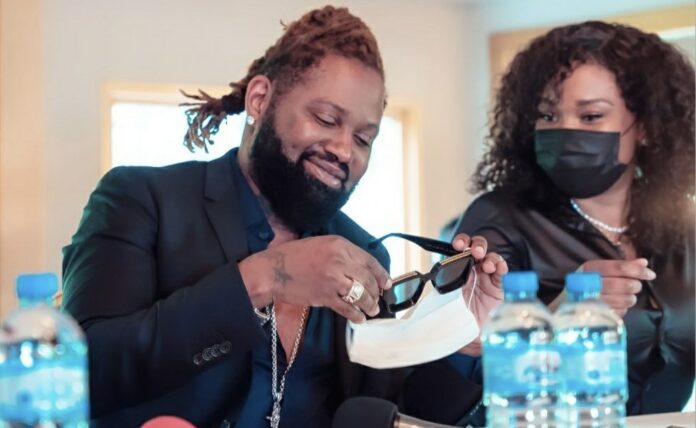 16741774-C4F8-4443-B511-38041BAEC232