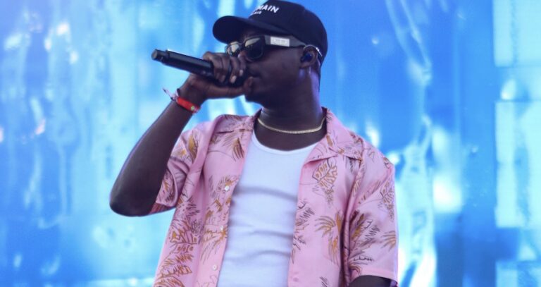 Après Booba, Ninho pourrait annoncer un concert au stade de France pour 2023