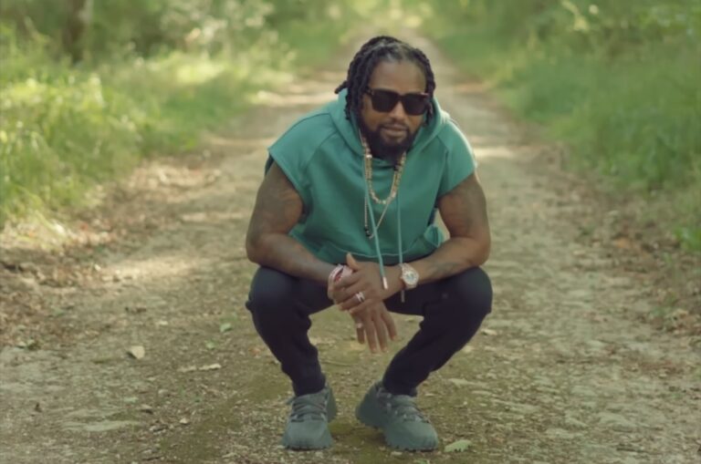Ferre Gola nous offre le clip de son magnifique titre “ Marathon ” [VIDÉO]