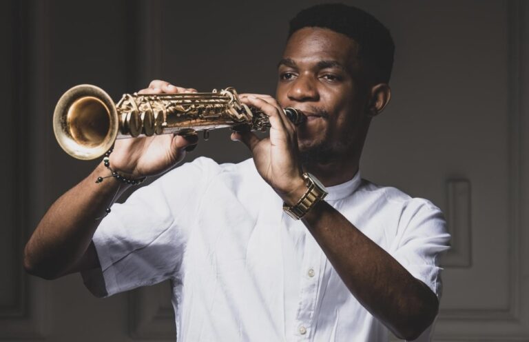 A la découverte de Jacob Walter Sax, l’un des saxophonistes au talant approuvé dans la musique religieuse en RDC