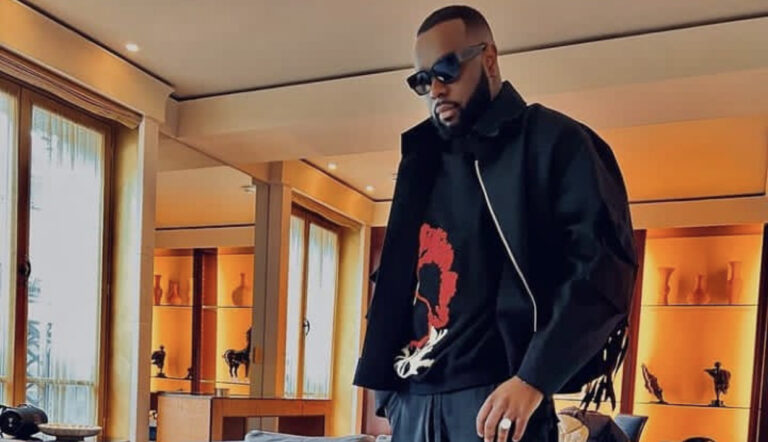 Football : La musique de Gims joue aux abords des stades au Mondial 2022