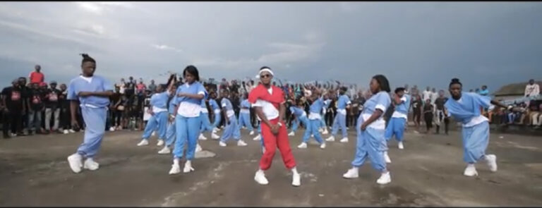 Innoss&rsquo;B et Awilo Longomba pimentent la fête du nouvel an avec le titre « Maboko Milayi » [VIDÉO-CLIP]