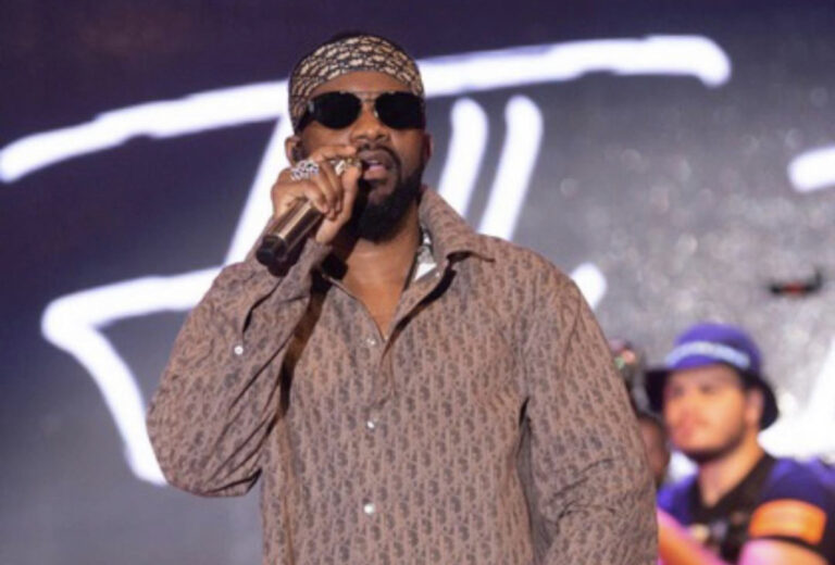 Fally Ipupa touche à deux trophées aux AEAUSA 2022