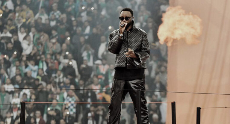 CHAN 2022 : En Algérie, Dadju hisse haut le drapeau de la RDC !