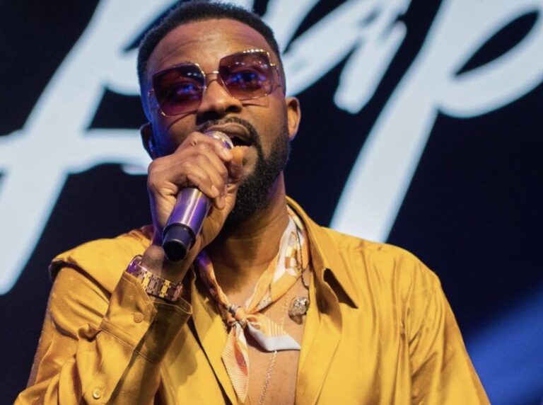 Fally Ipupa : 8 millions de vues sur YouTube pour le clip du titre  » SL  » en seulement 2 mois