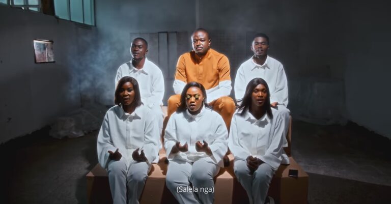 Lord Lombo demande à Dieu d&rsquo;être son guide dans son nouveau single « Conduis mes pas » (CLIP VIDÉO)