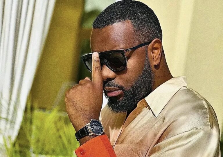 Polémique sur les pyramides : EDF vanne Gims dans sa pub et le chanteur répond avec une punchline bien trouvée