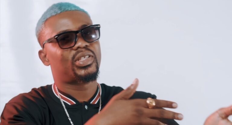 Nix Ozay dénonce les faux-semblants sur les réseaux sociaux dans son nouveau clip « Dieu te voit »