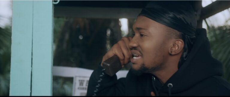 Bazzarba en mode fugitif lover dans le clip “ Vitamine ” (VIDÉO)