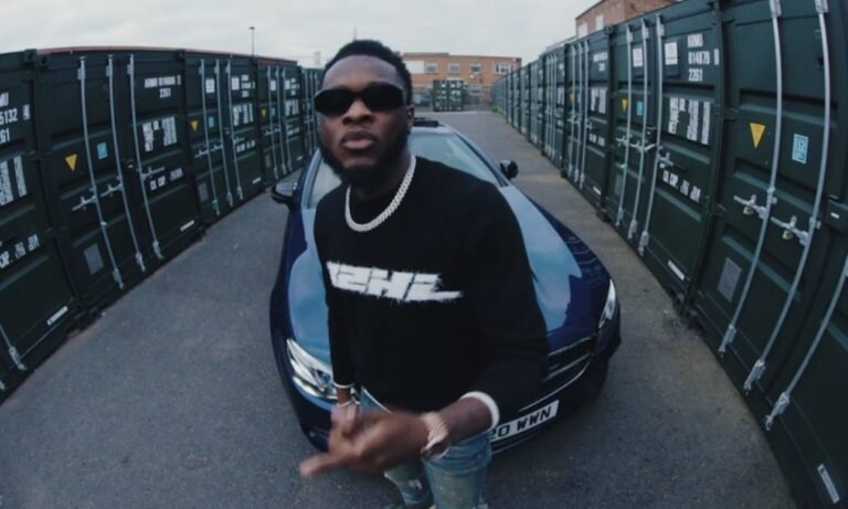 GINO J dévoile le visuel de son single à succès « JEUNE PATO »