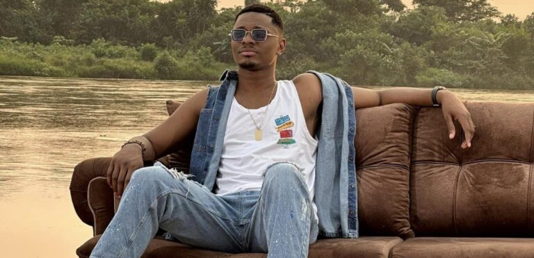 Gally : Son shooting photo pour Lewis Magazine fait jaser, il s&rsquo;adresse aux fans