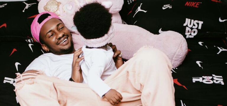 Bazzarba en mode “ Daddy ” dans le clip de son nouveau titre lover (VIDÉO)