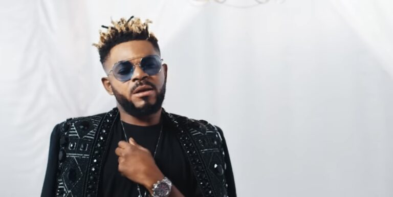 But Na Filet chante le chagrin d&rsquo;amour d&rsquo;une femme trahie sur le titre « Croix » (VIDÉO-CLIP)