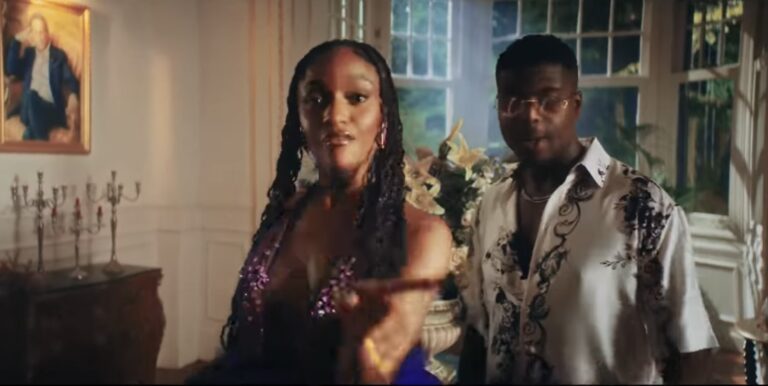 Ninho rejoint Ayra Starr dans un château pour des festivités dans le clip « No Love » (VIDÉO)