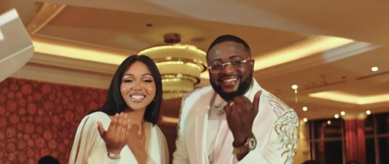 Fiston Mbuyi glorifie Dieu pour ses bienfaits dans le clip « Pamba Te » (VIDÉO)