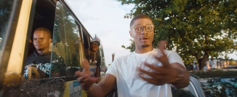Gally dénonce en dansant dans le clip de « Kosa Kaka » [VIDÉOCLIP]