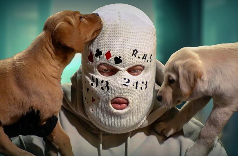 « Le flow de Mobutu sur une prod trap », « Encore des problèmes »,…la tracklist du prochain album de Kalash Criminel fait jaser