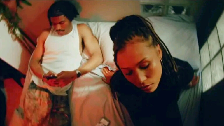 Sins trahi par ses frangins dans « Shoot » (VIDÉO-CLIP)