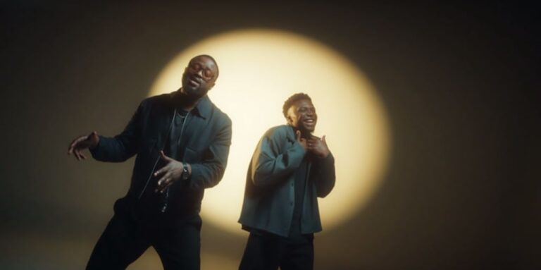 Fiston Mbuyi & Jonathan C Gambela célébrent la bienveillance de Dieu dans « Ami Éternel » (VIDÉO-CLIP)