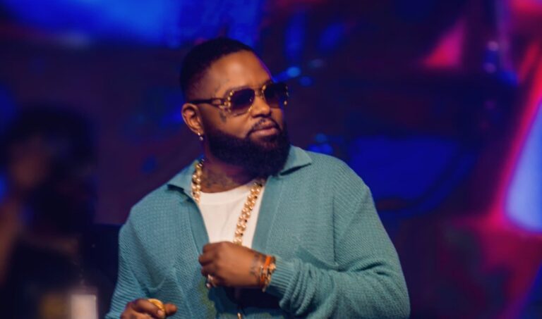 « C’est surtout à la demande des Golois. Je n’ai fait qu’accomplir leur souhait », Ferre Gola sur son prochain spectacle à Paris La Défense Arena