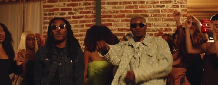 Gaz Mawete kicke dans « Pona Momy » de Level Santana [VIDÉOCLIP]