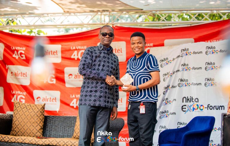 STRONG2KIN MOOV Récompensée comme Meilleure Plateforme d&rsquo;Informations Certifiées au NKITA EXPO-FORUM
