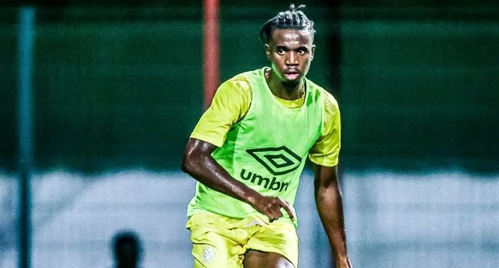 Football : Ngal’ayel Mukau clarifie son absence et réaffirme son engagement avec les Léopards