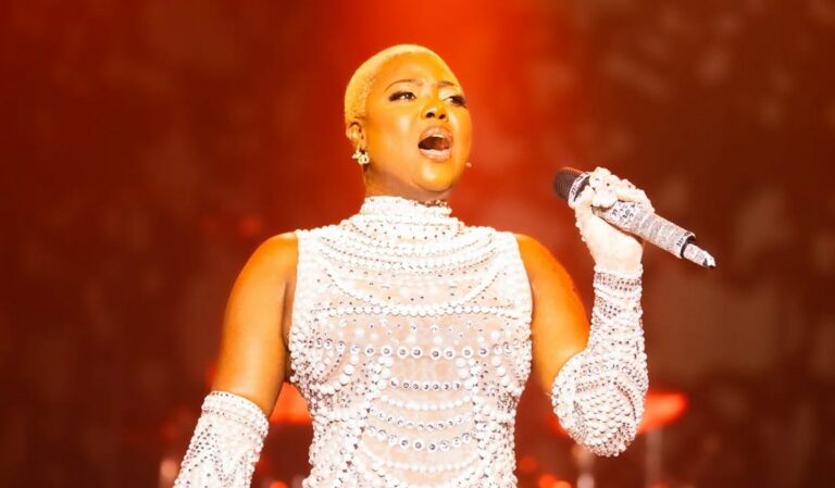 Cindy Le Cœur prépare la sortie de son album “Suprémacy” avant la fin 2025