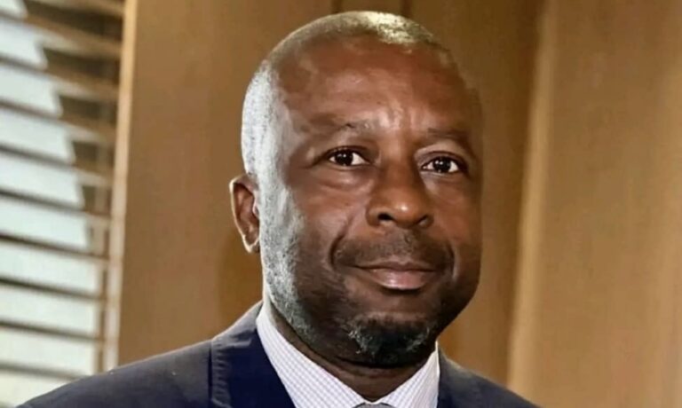 Kinshasa : le DG d’AfricaNews convoqué par la justice après une plainte de François Muamba