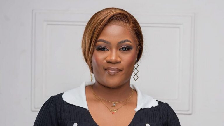 Nadia Mwamba en première partie du concert de Moïse Mbiye à l&rsquo;Arena !