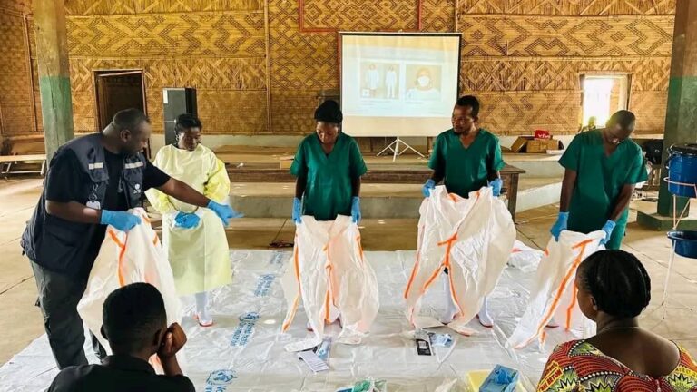 Santé : le Royaume-Uni renforce la riposte contre Ebola au Kasaï