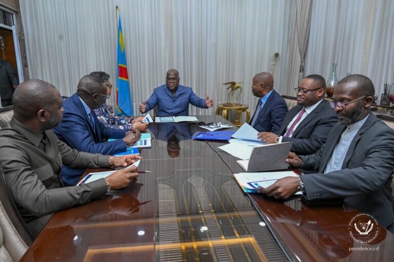 RDC : Félix Tshisekedi préside une réunion de conjoncture économique pour stabiliser les prix et renforcer le pouvoir d’achat