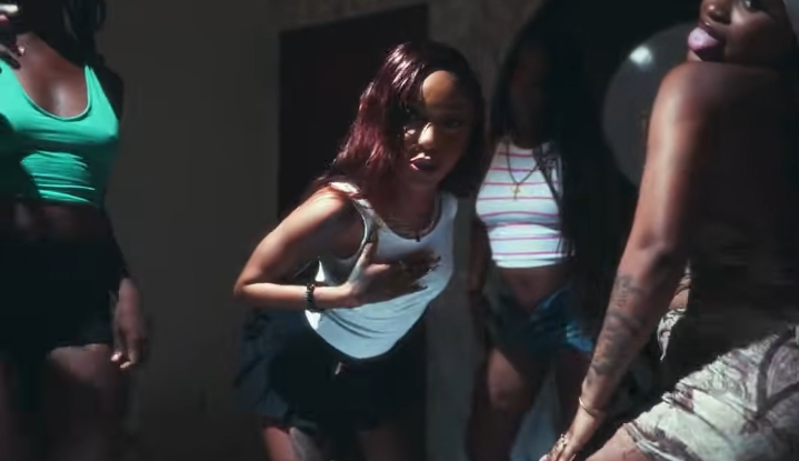 Keurma enchaîne avec « Vraie Momie » [VIDÉOCLIP]