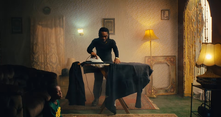 B. Dry signe son come-back avec « Kitendi » [VIDÉOCLIP]