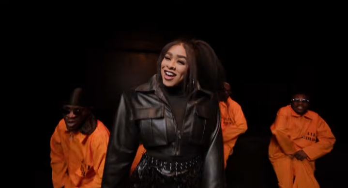 « Tempelo Na Ye », le retour éclatant de Nathalie Makoma [VIDÉOCLIP]