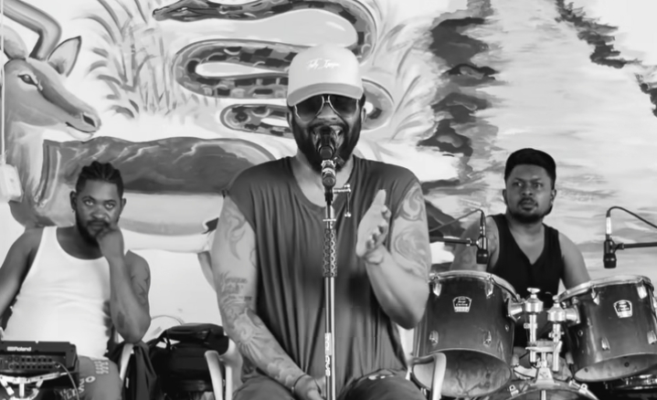 Fally Ipupa se retire à Mbanza-Ngungu pour préparer son Stade de France