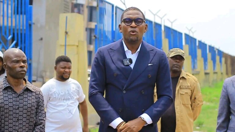 Insalubrité au Stade des Martyrs : Dadou Ethambe fustige l’inaction de l’Hôtel de Ville