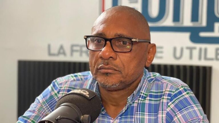 Insécurité à Kinshasa : « Nous avons le commandant le plus incompétent », Gecoco Mulumba charge la police