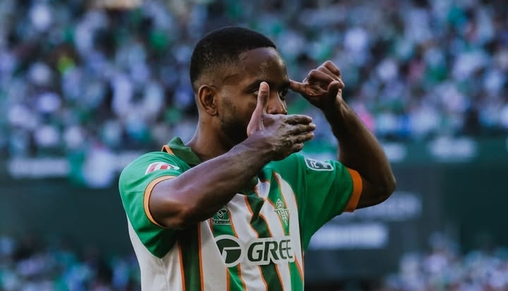 Football : Bakambu sera suspendu par le Real Betis