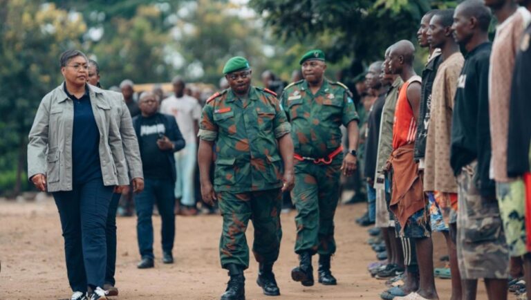 Sécurité en RDC : Judith Suminwa évoque des actes de “traîtrise” au sein de l’armée