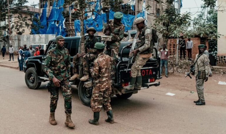 Uvira : HRW accuse le M23 et l’armée rwandaise d’exactions contre des civils