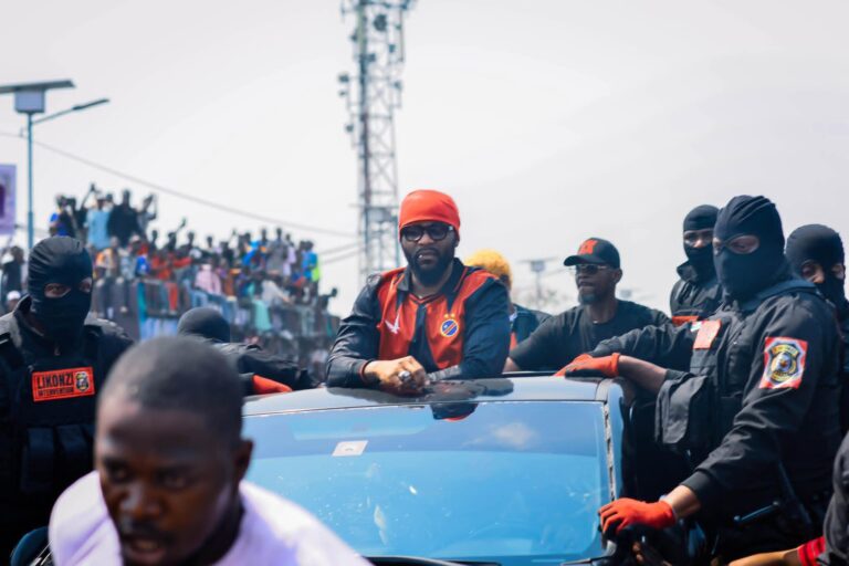 Admis dans l’Ordre national du Léopard, Fally Ipupa parle d’un “honneur” et d’une responsabilité