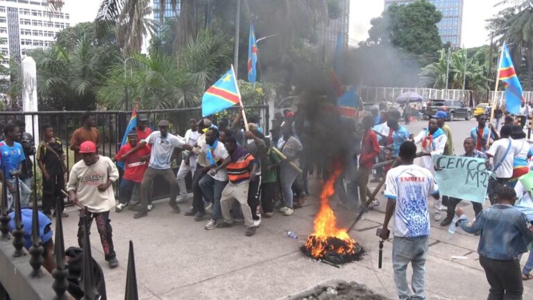 Kinshasa : la “Force du progrès” cible le siège de la CENCO
