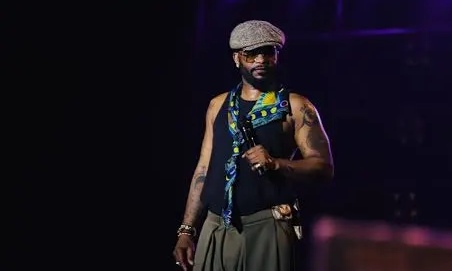 Fally Ipupa conquiert ses fans au Vélodrome
