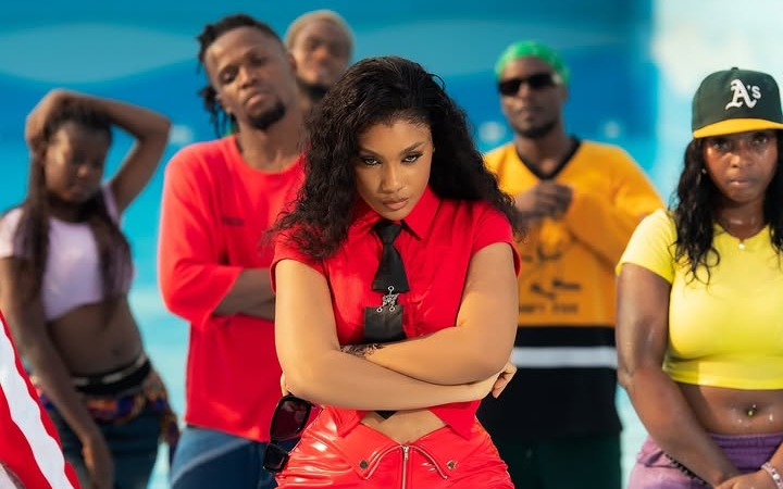 Affaire Rebo Tchulo : la chanteuse encourt jusqu&rsquo;à 20 ans de servitude pénale
